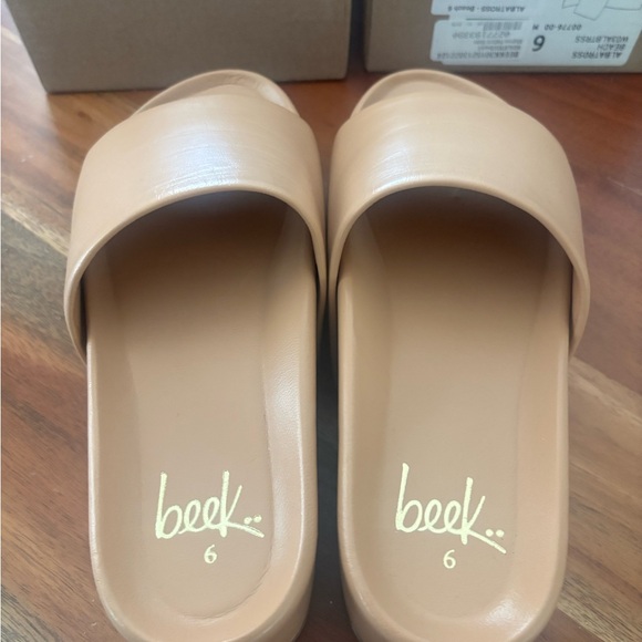 Beek Albatross Leather Platform Slides - Picture 2 of 5